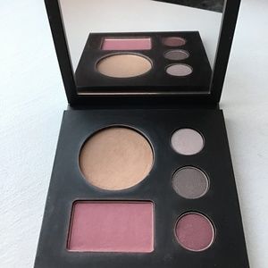 Lancôme eye and cheeks set 🎁 free on bundles of $90